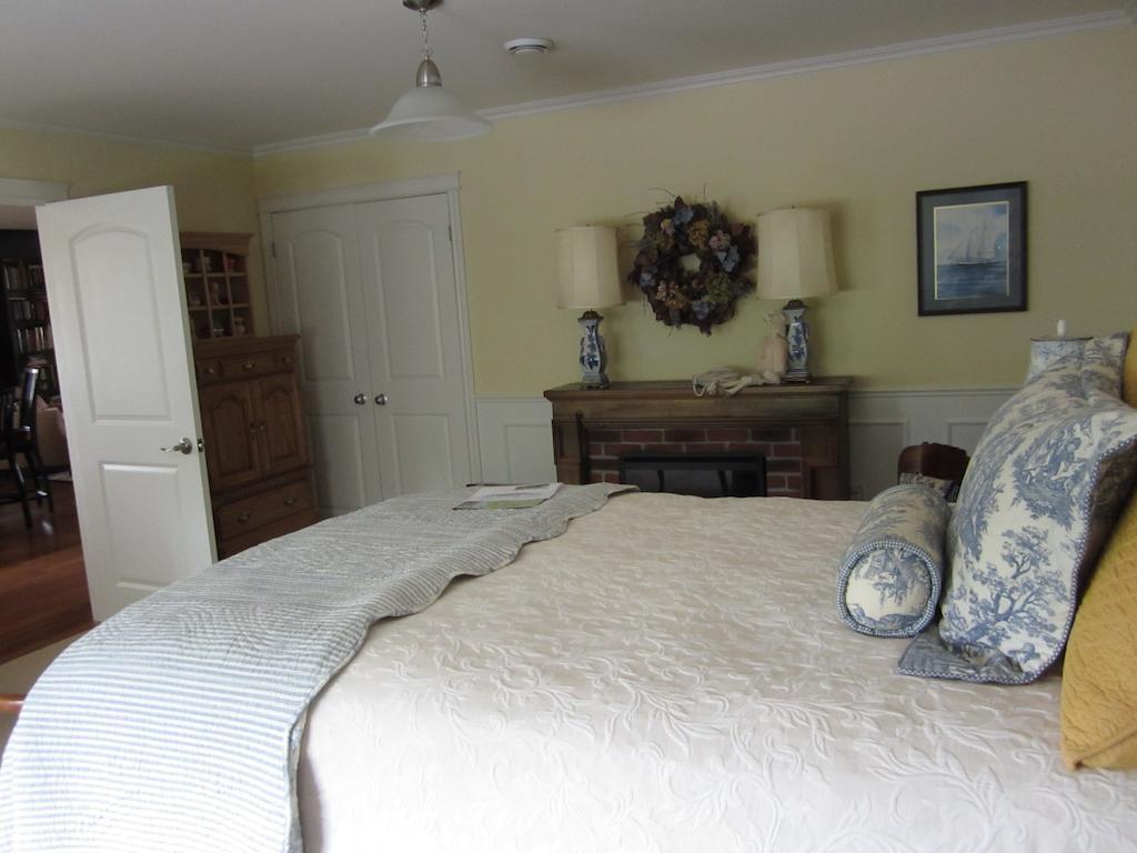 Casa Breeze B & B Saint Stephen Oda fotoğraf